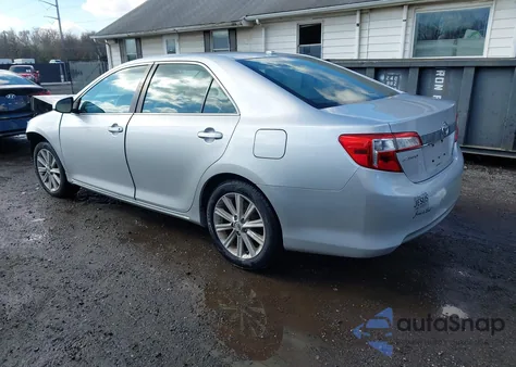 2014 Toyota Camry Xle z USA, uszkodzony, nr VIN 4T1BF1FK0EU444996